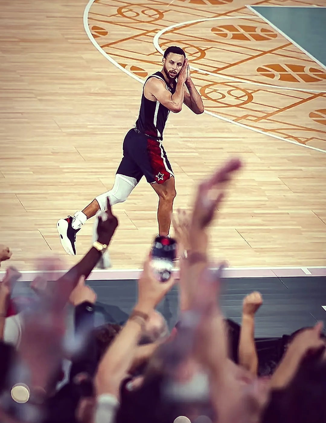 关于库里回归赛场，败北首场状态亮眼，美国队观众沸腾！的信息