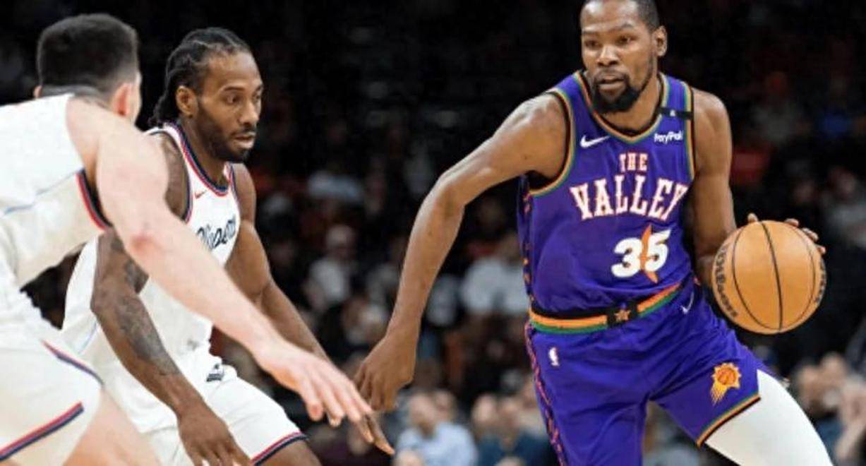 杜兰特迎来十五赛季出色发挥，快船观众热烈欢呼！的简单介绍